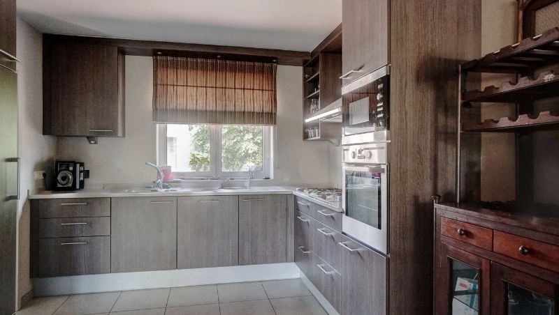 Ruim 3 slaapkamer duplex-appartement van 130m² met terras op zuid-oosten, ondergrondse staanplaats en kelder foto 7