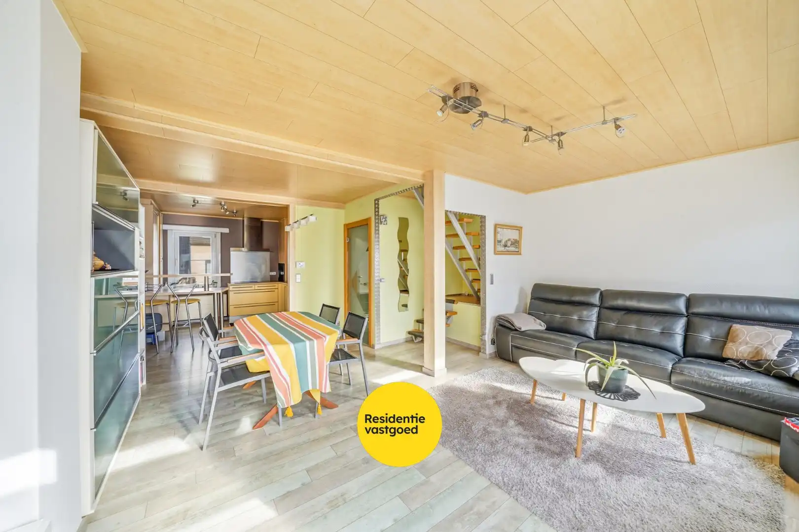 Instapklare bel-étagewoning met dubbele garage te Stene foto 5