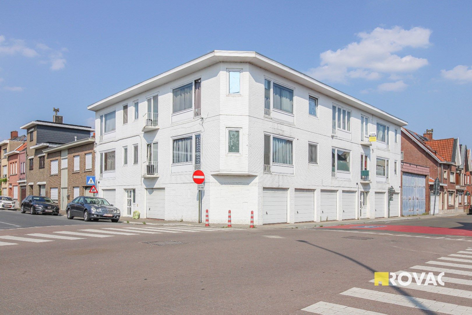 Gemeubeld appartement met garage! foto {{pictureIndex}}