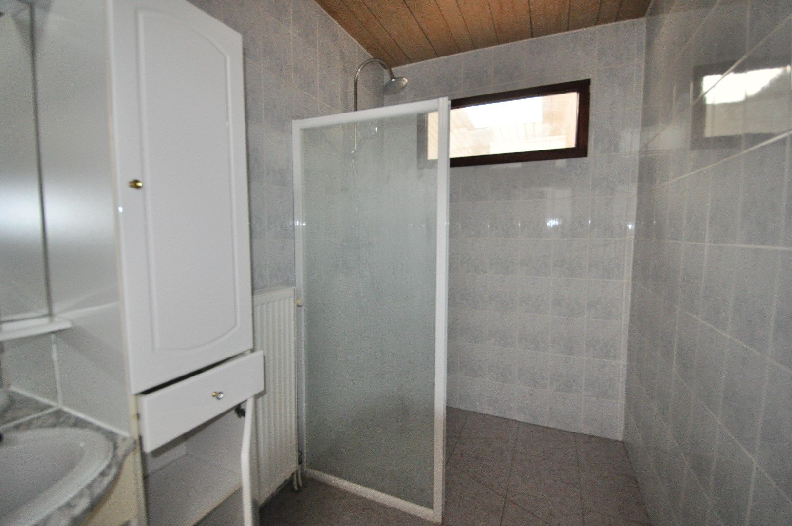Woning met 2 slaapkamers en garage te Oostende  foto 7