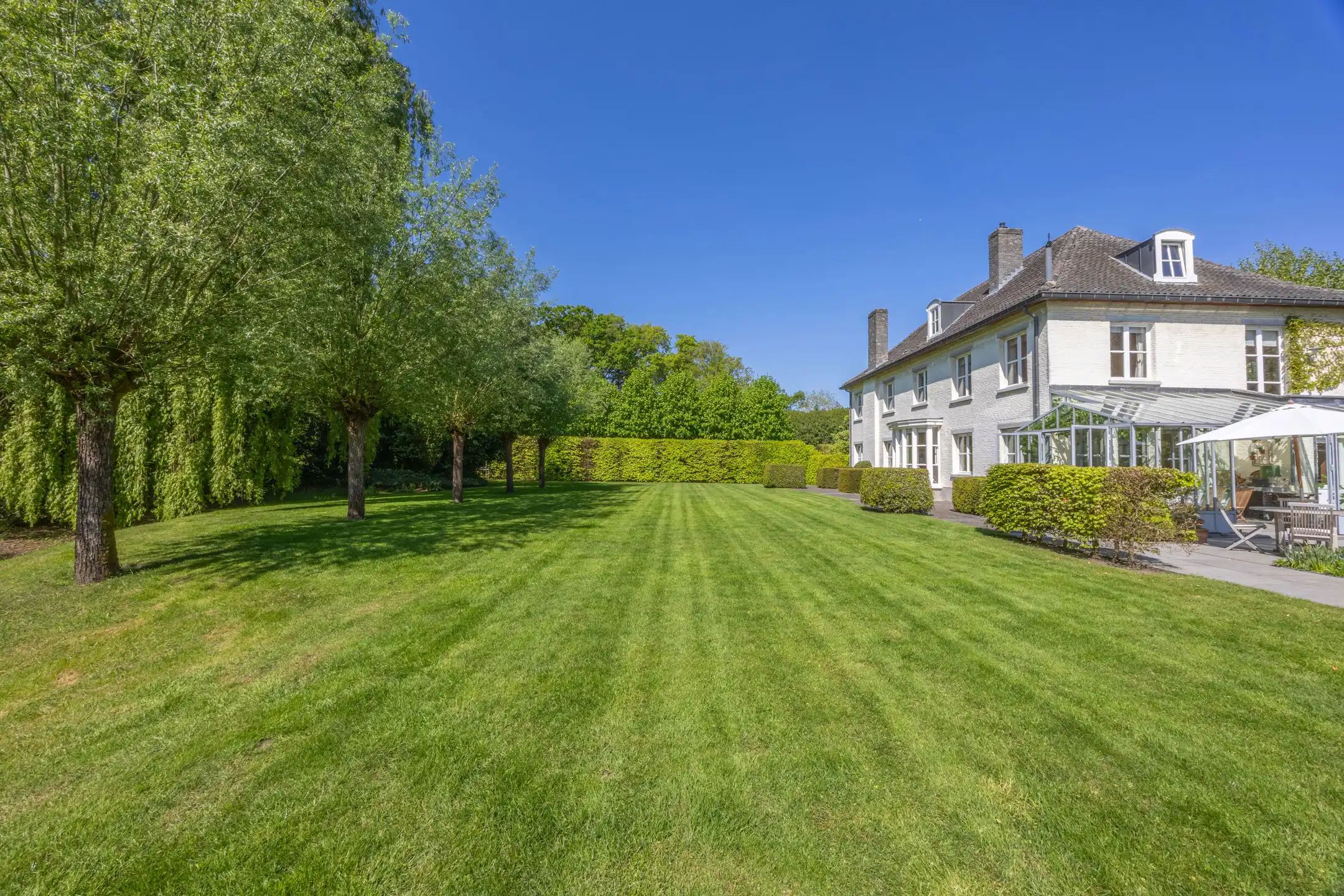 Unieke parel op royaal perceel (3.877 m²) met bouwgrond foto 37