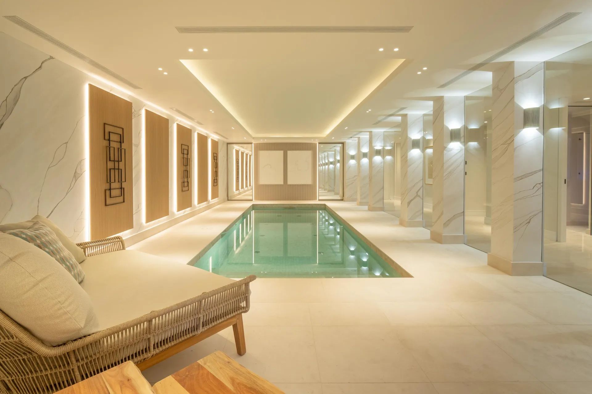 Ongekende luxe in Marbella: exclusieve nieuwbouw villa met panoramisch zicht en 5-sterren faciliteiten foto 26