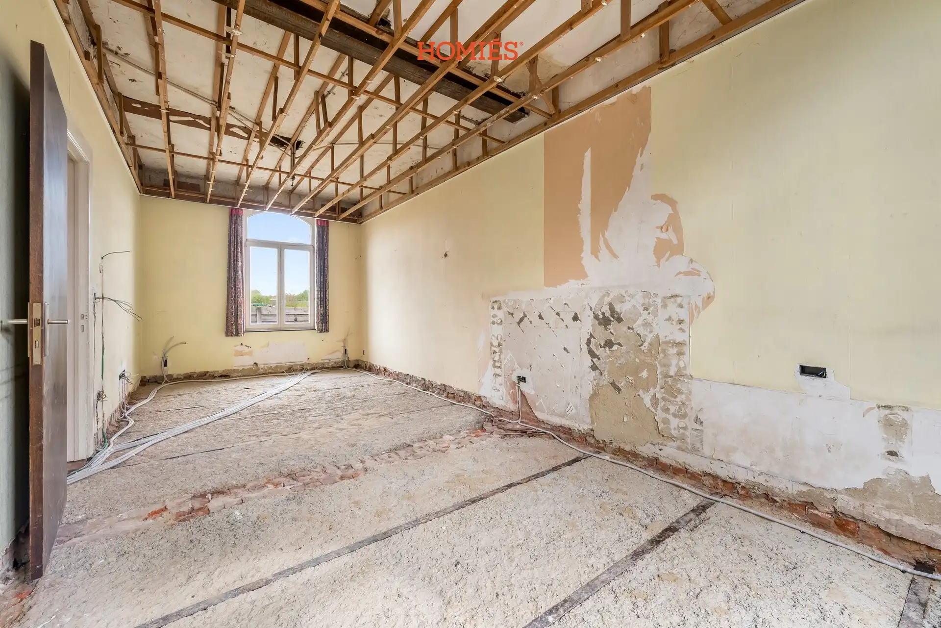 Karaktervol renovatieproject met potentieel foto 8