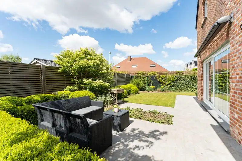 Roeselare - Instapklare gezinswoning met prachtige tuin foto 19