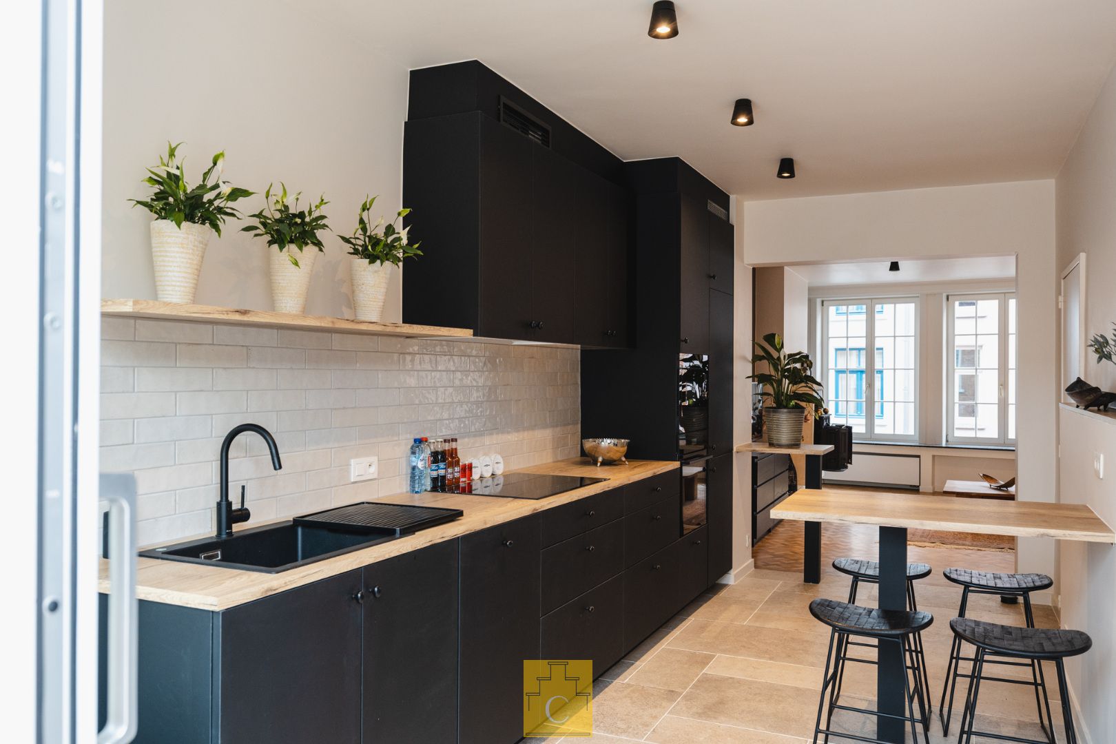 Volledig gerenoveerde stadswoning met tuin, garage en praktijkruimte foto 17