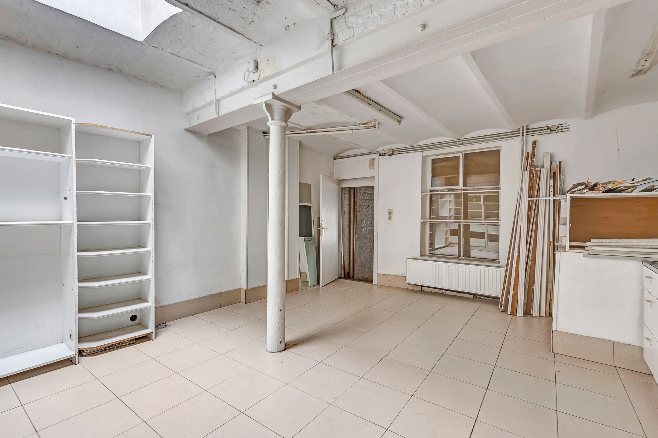 Casco handelspand in Basiliekstraat Halle foto 8