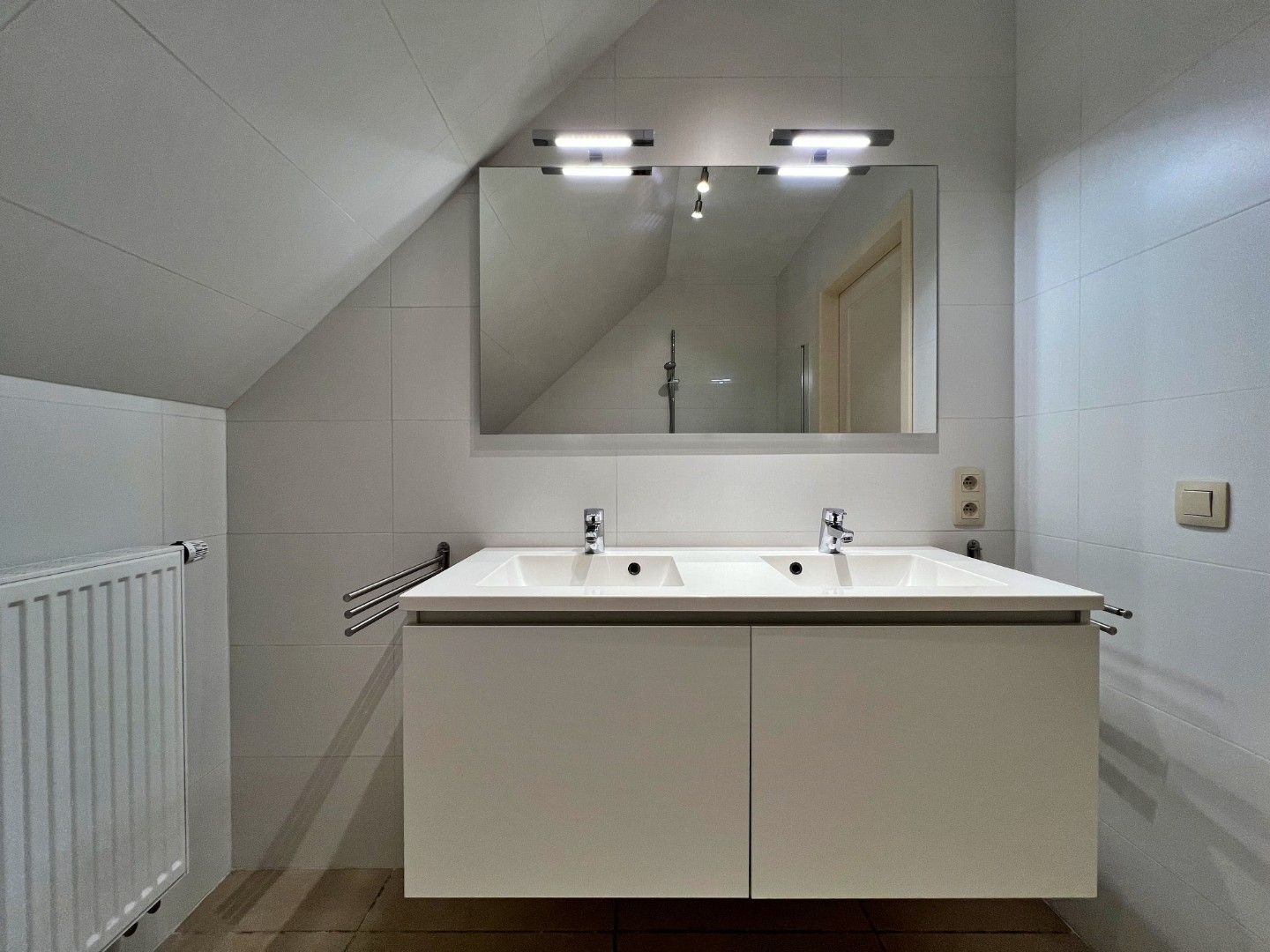 🏡 Ruime gezinswoning te huur in het hart van Lovendegem foto 19