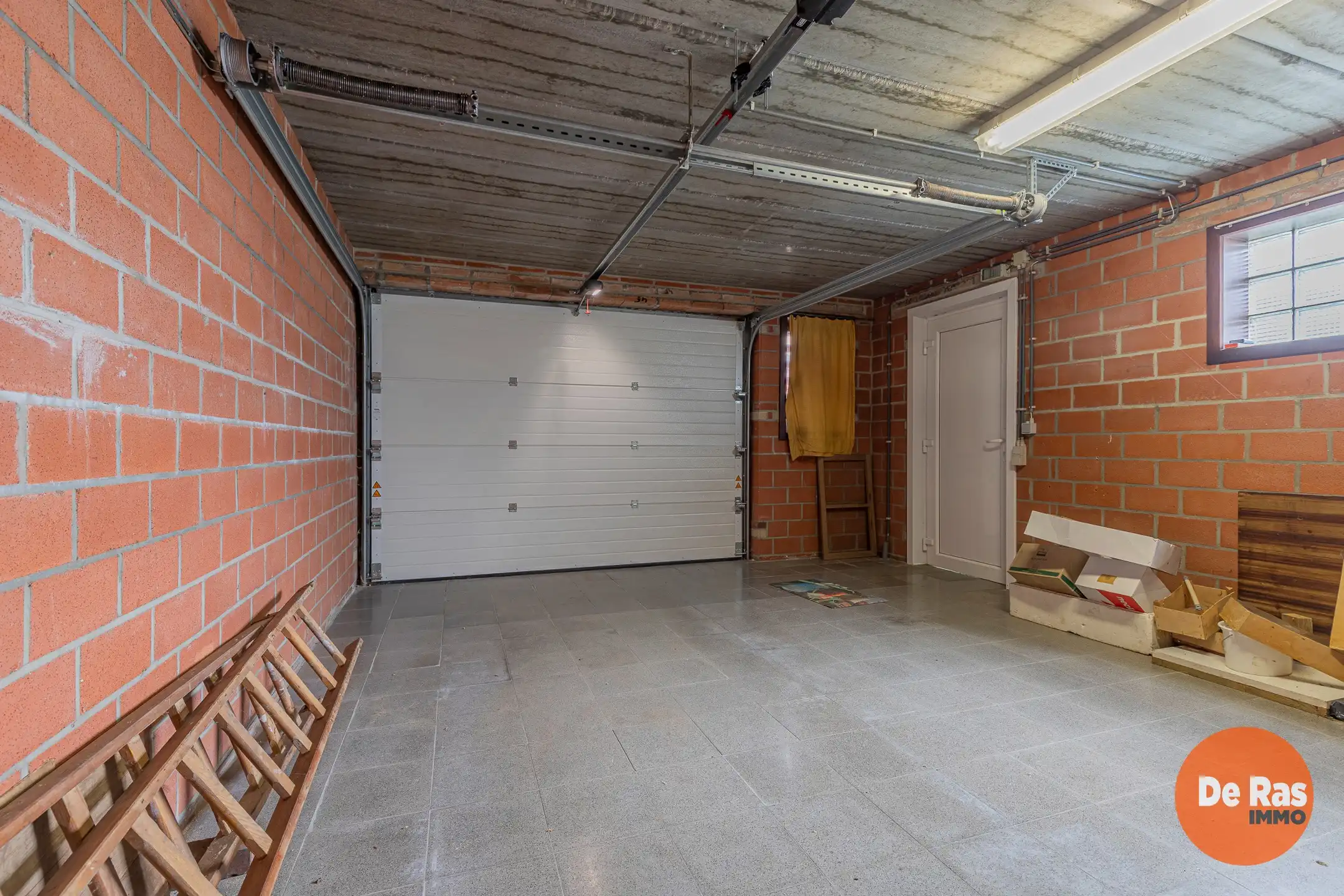 MOORTSELE - Te renoveren woning met tal van mogelijkheden foto 28
