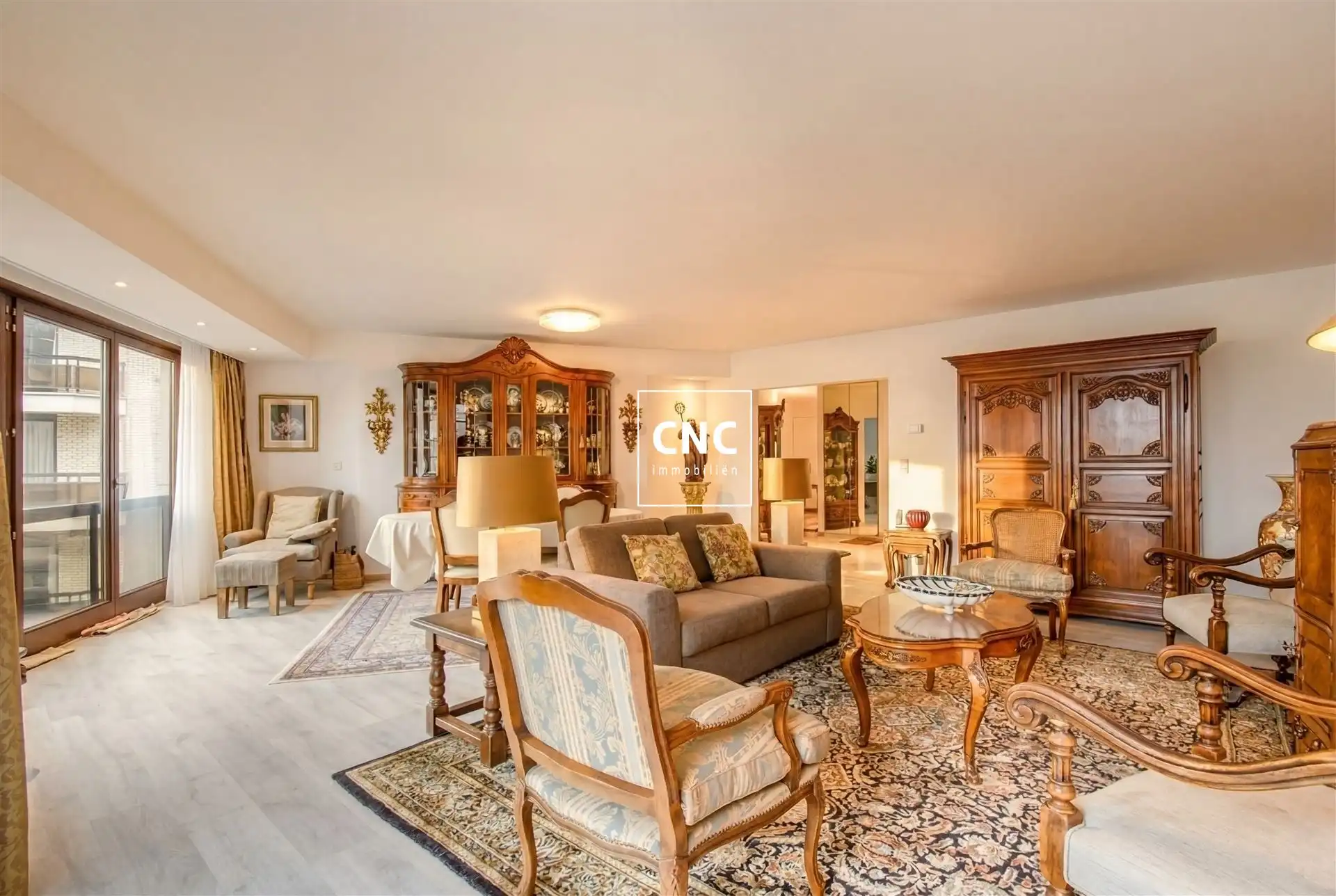 Ruim hoekappartement met mooi open zicht in hartje Knokke foto 3