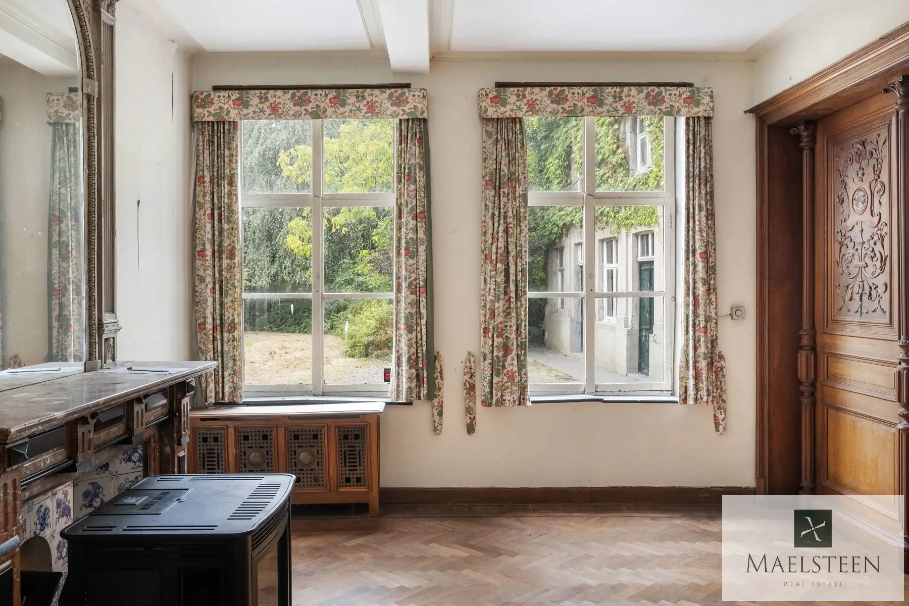 Historisch herenhuis op 3.611m2 in centrum Ruiselede foto 8