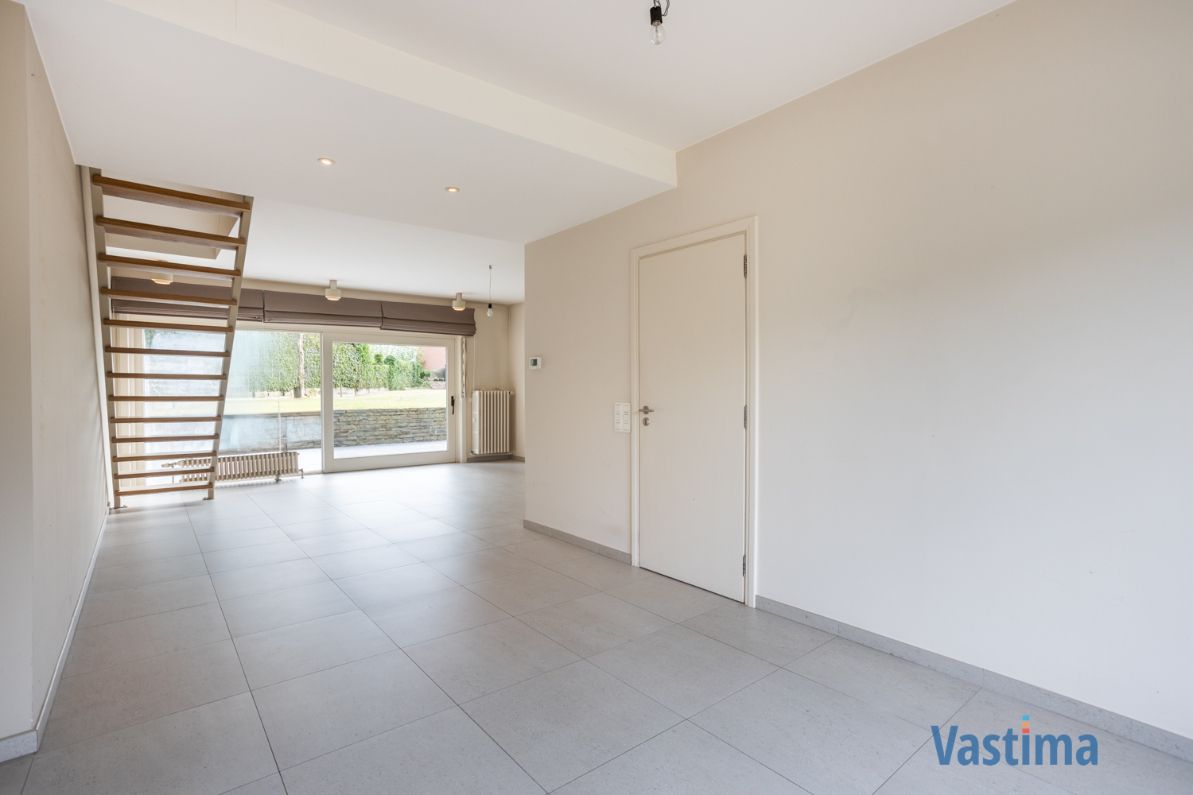 Lichtrijke villa met royale tuin vlak bij natuur & stadsleven foto 3