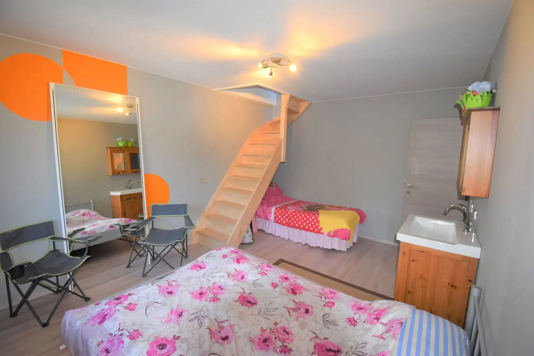 Grote, energiezuinige woning langs kanaal  foto 17