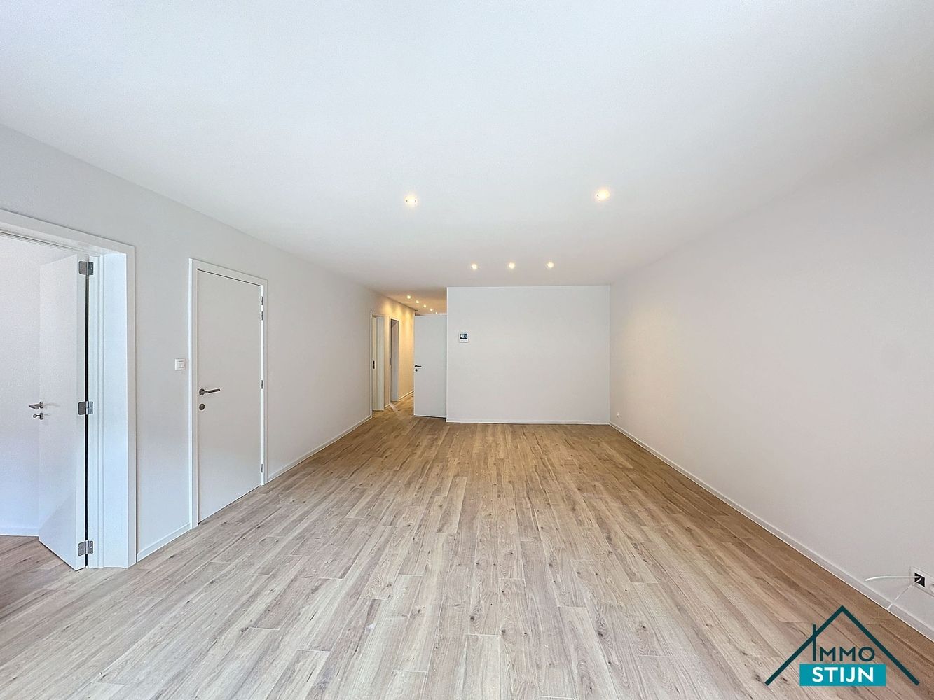 Gelijkvloers appartement met foto 3