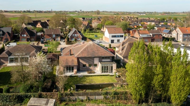 Hooglede - Gits : uitzonderlijke ruime  villa met 6 slaapkamers en praktijkruimte van 142 m². foto 18