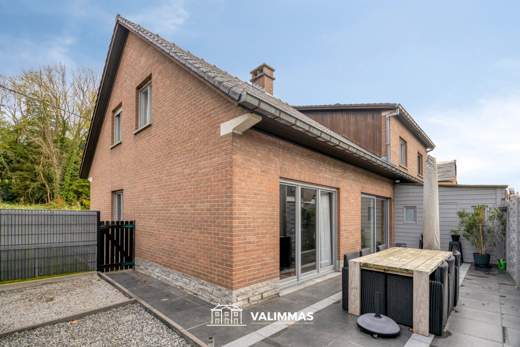 Verzorgde, mooi gelegen driegevelwoning met garage & tuintje foto 22