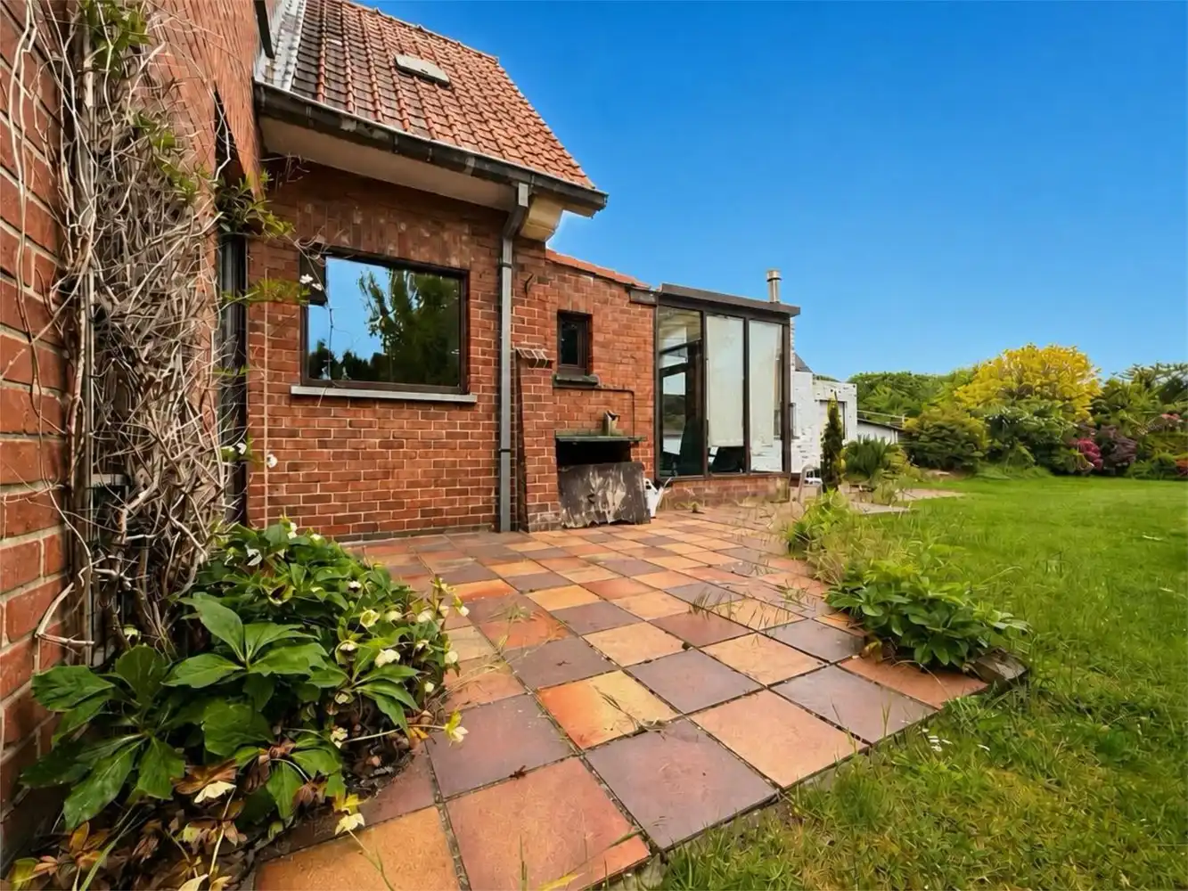 Op te frissen alleenstaande woning met riante tuin foto 24