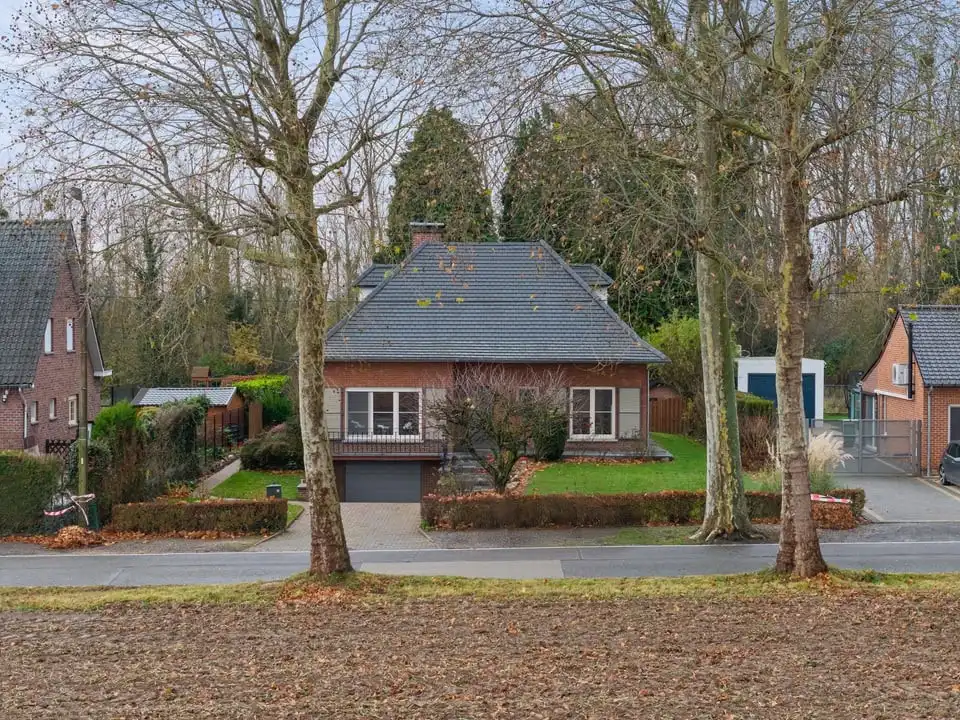 Hoofdfoto van de publicatie: AUTHENTIEKE OPEN BEBOUWING MET VEEL POTENTIEEL OP EEN PERCEEL VAN 9A61CA IN TONGEREN