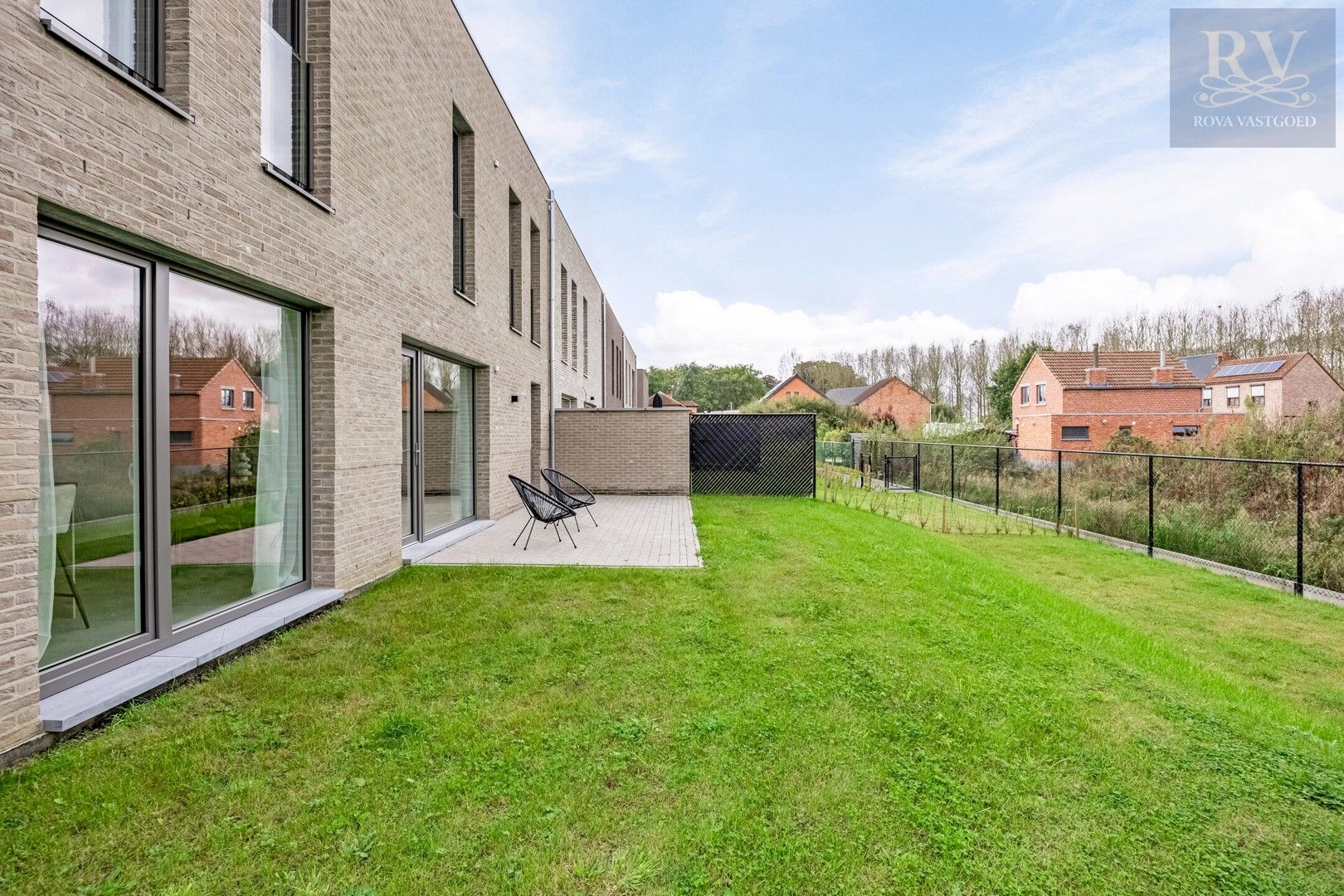 RUIM NIEUWBOUWAPPARTEMENT VAN 149,5M² MET 3 SLPK'S MET TERRAS EN TUIN IN HASSELT foto 10