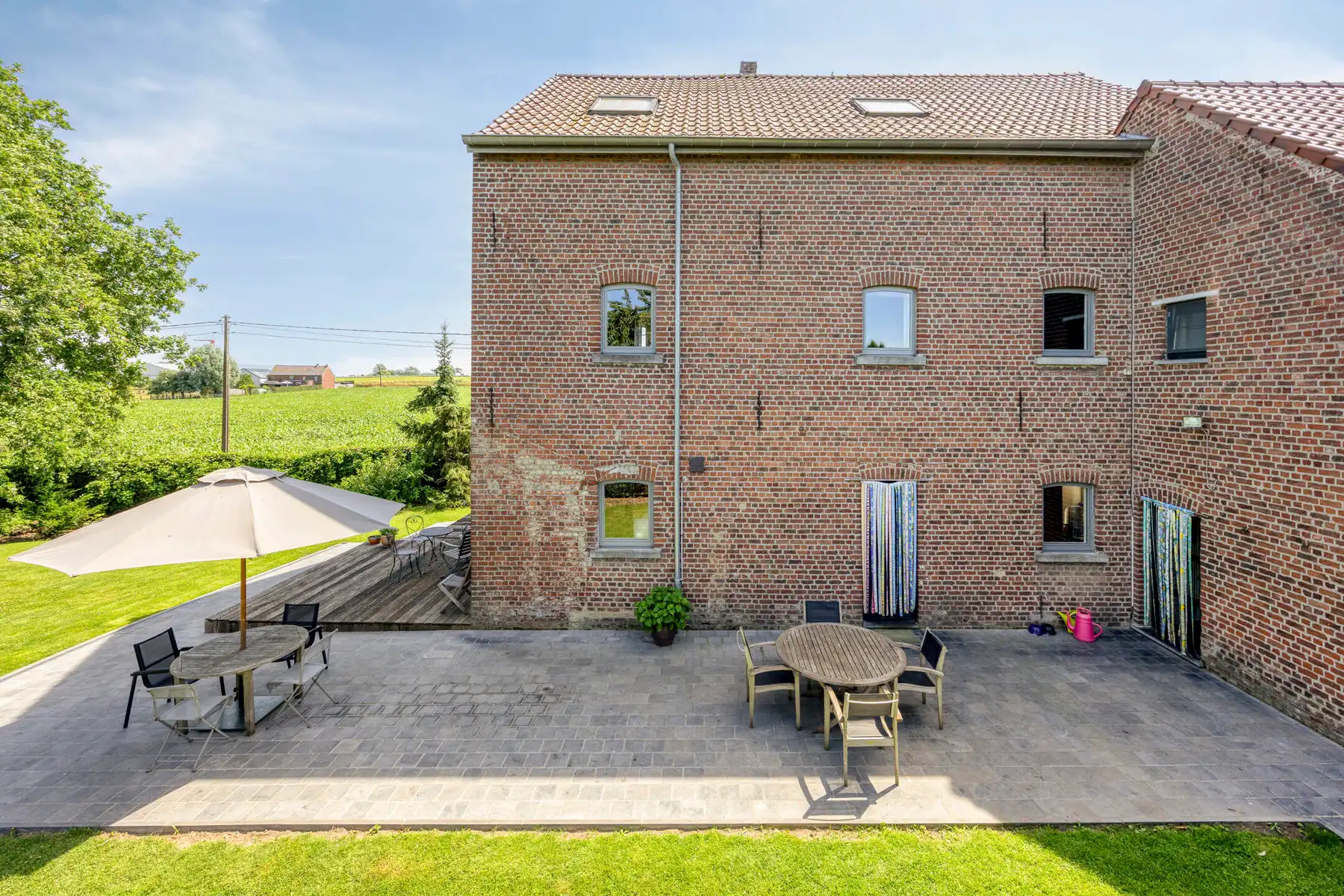 Ruime Charmewoning op topligging foto 24