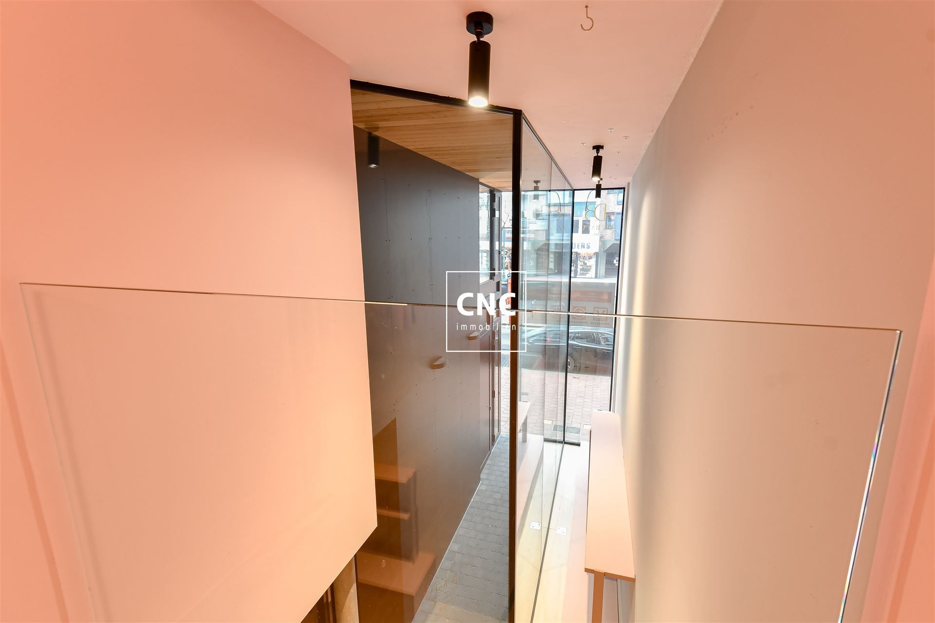 Recent lichtrijk handelspand in het commerciële centrum van Knokke foto 12