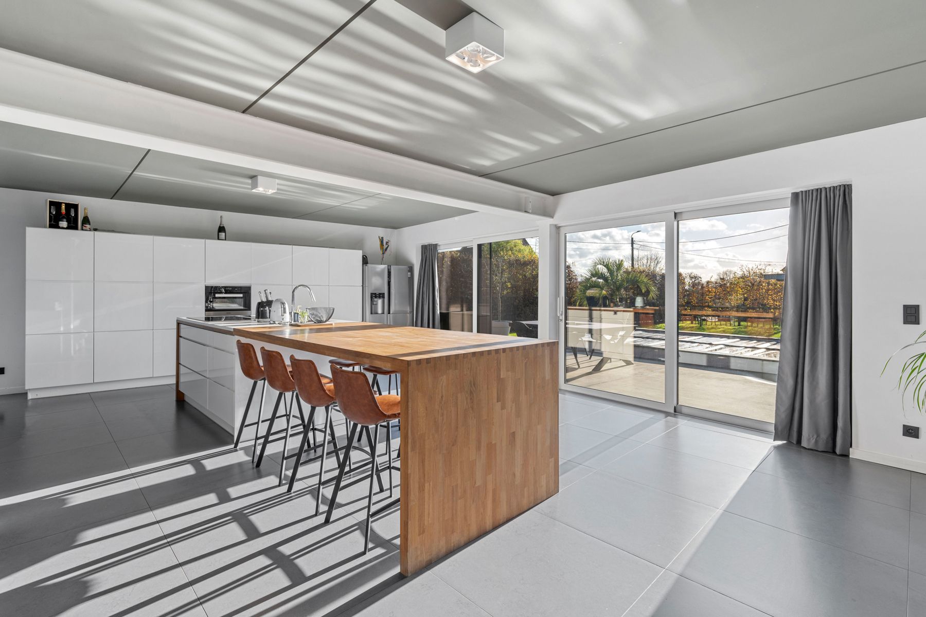 Moderne en exclusieve villa met 4 slpk, zwembad en wellness foto 6