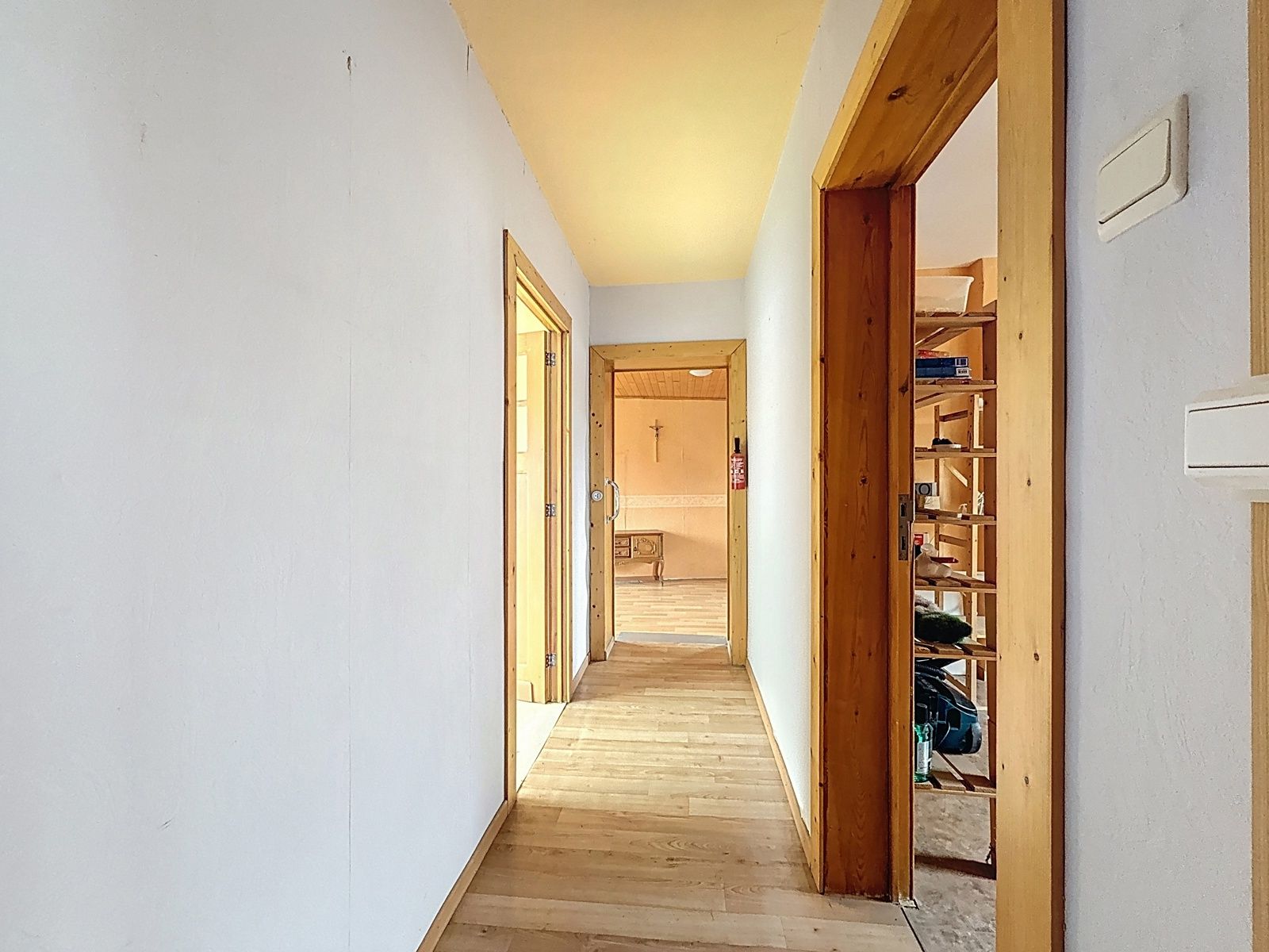 Woning mét hangaars en tuin foto 12