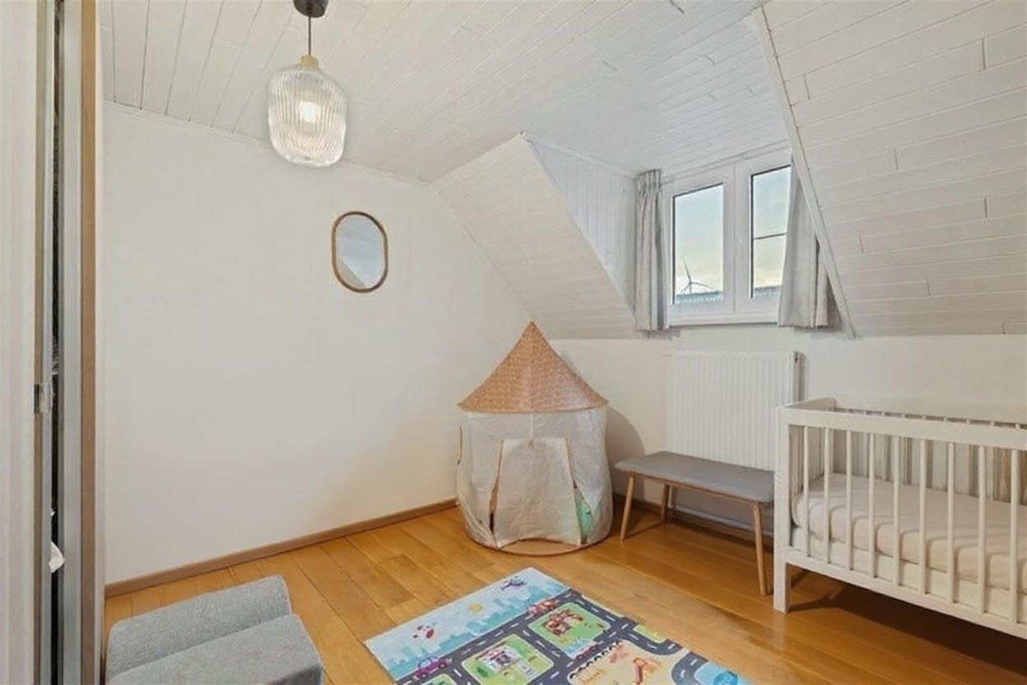 Gezellige gezinswoning met tuin en werkplaats in het centrum foto 10