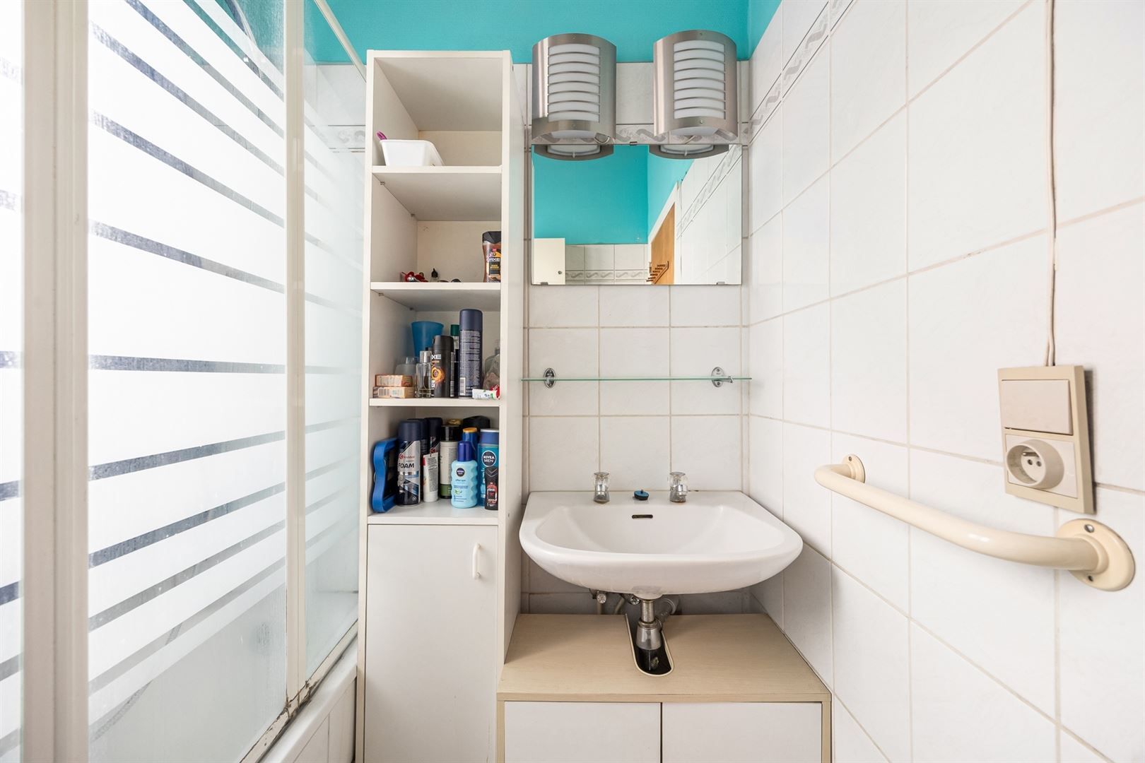 Appartement met potentieel en dubbele parkeermogelijkheid in hartje Merksem foto 13