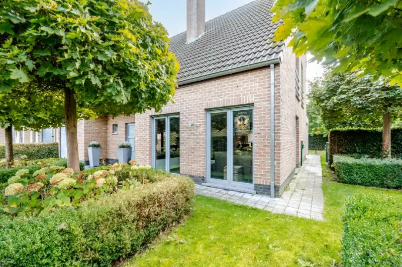 Knap onderhouden sfeervolle woning HOB - Lokeren. foto 22