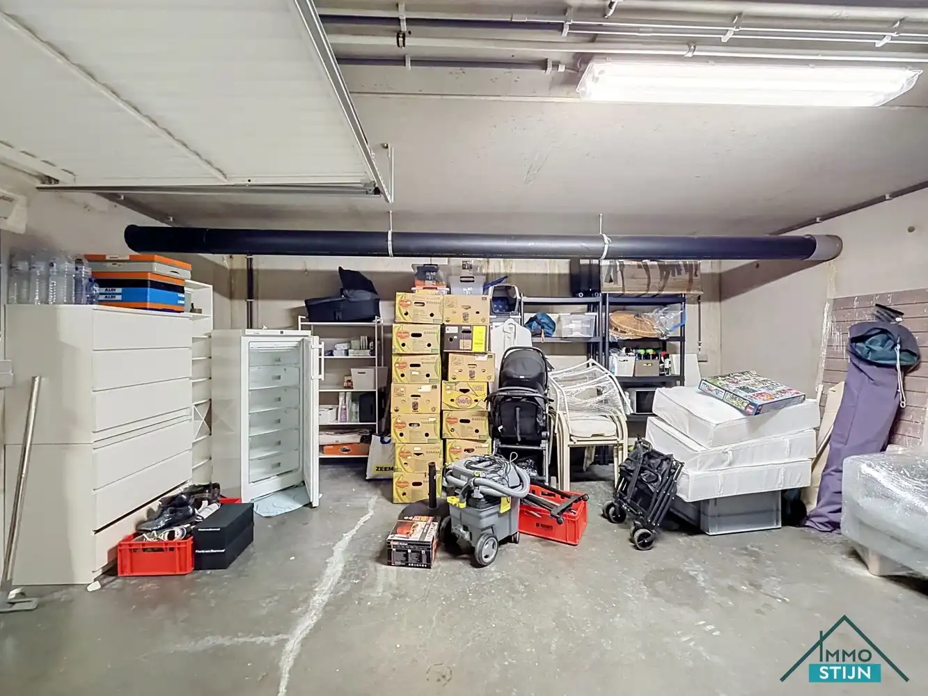 Lichtrijk appartement met twee slaapkamers en ruime garage foto 14