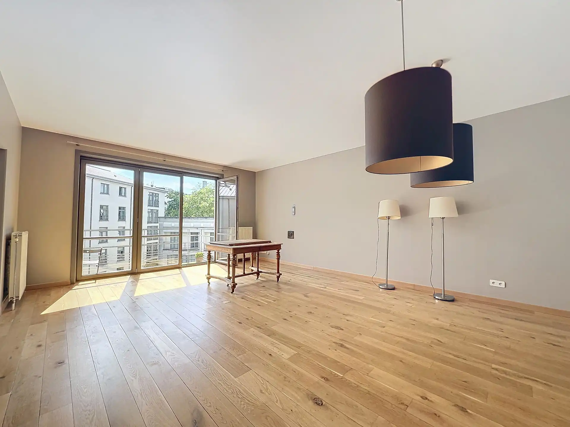 Vlakbij de Botanische Tuinen, mooie flat met 2 slaapkamers  foto {{pictureIndex}}