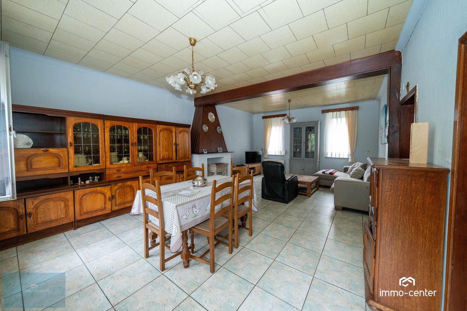 Ruime woning met 4 slaapkamers, tuin en garage – Genk (Winterslag) foto 3