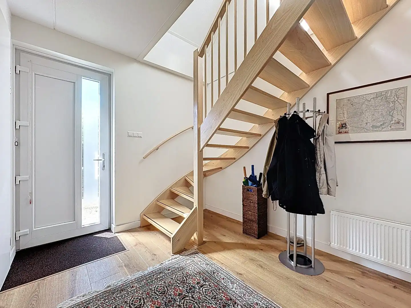 Charmante woning met verrassend veel ruimte en comfort. foto 4