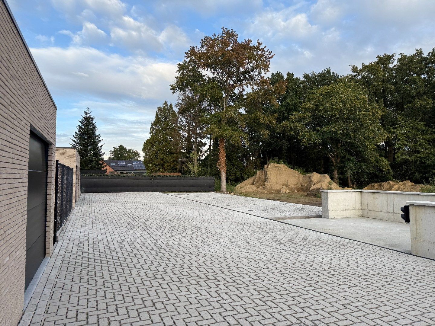 Instapklare nieuwbouw met 3 slpk en tuin foto 23