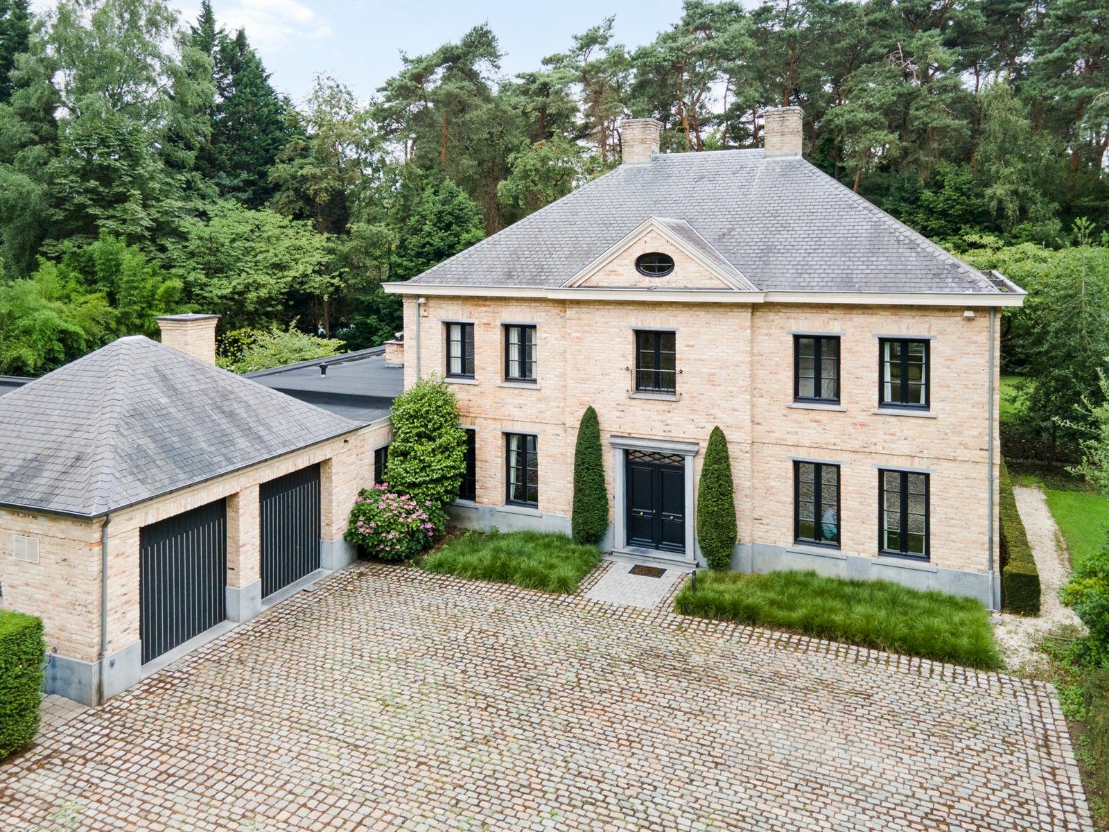 Exclusieve villa met parktuin foto 3