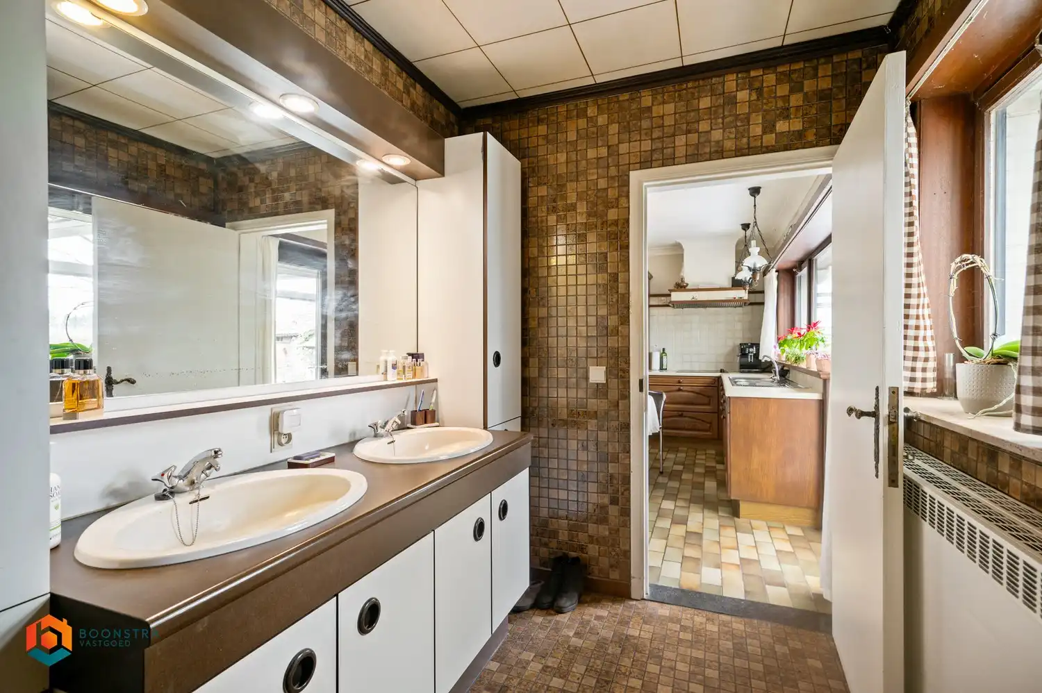 Ruime woning met 4 slpkrs, sfeervolle tuin en bijgebouw op perceel van 2206m² te Duffel foto 9