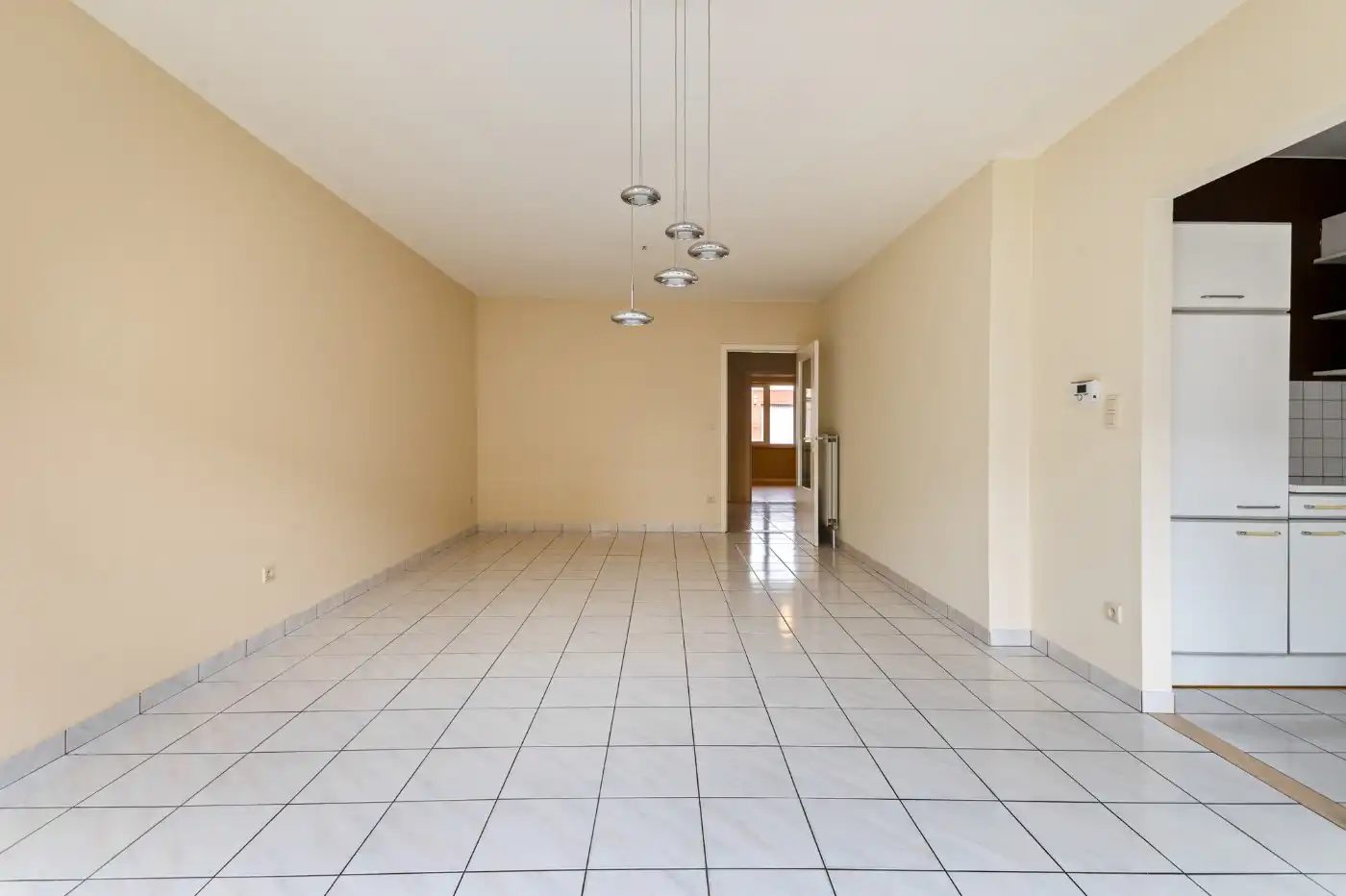 Tof, gelijkvloers, 2 slpk.-appt met privatief tuintje en ruime garagebox + staanplaats foto 7