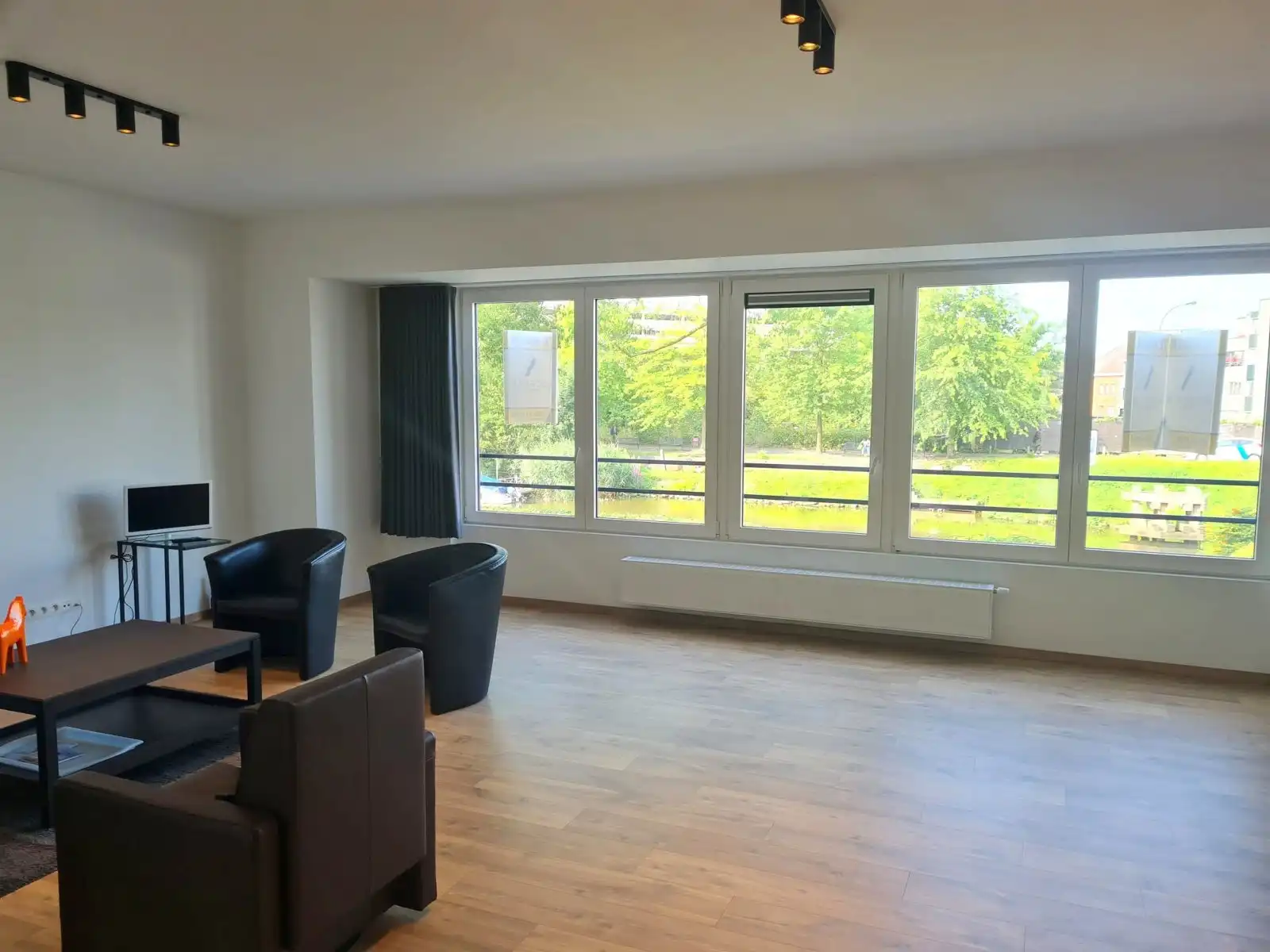 Prachtig 2 slaapkamer appartement op topligging foto 2