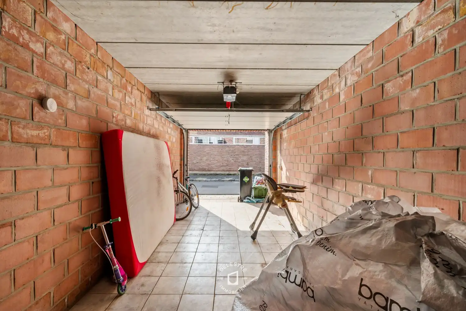 GOED ONDERHOUDEN WONING INCL. 2 GARAGES foto 8