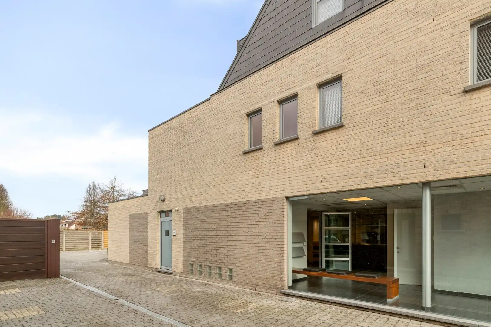 Instapklaar handelspand met ruime kelder en voldoende parking in het centrum van Geel ! foto 29