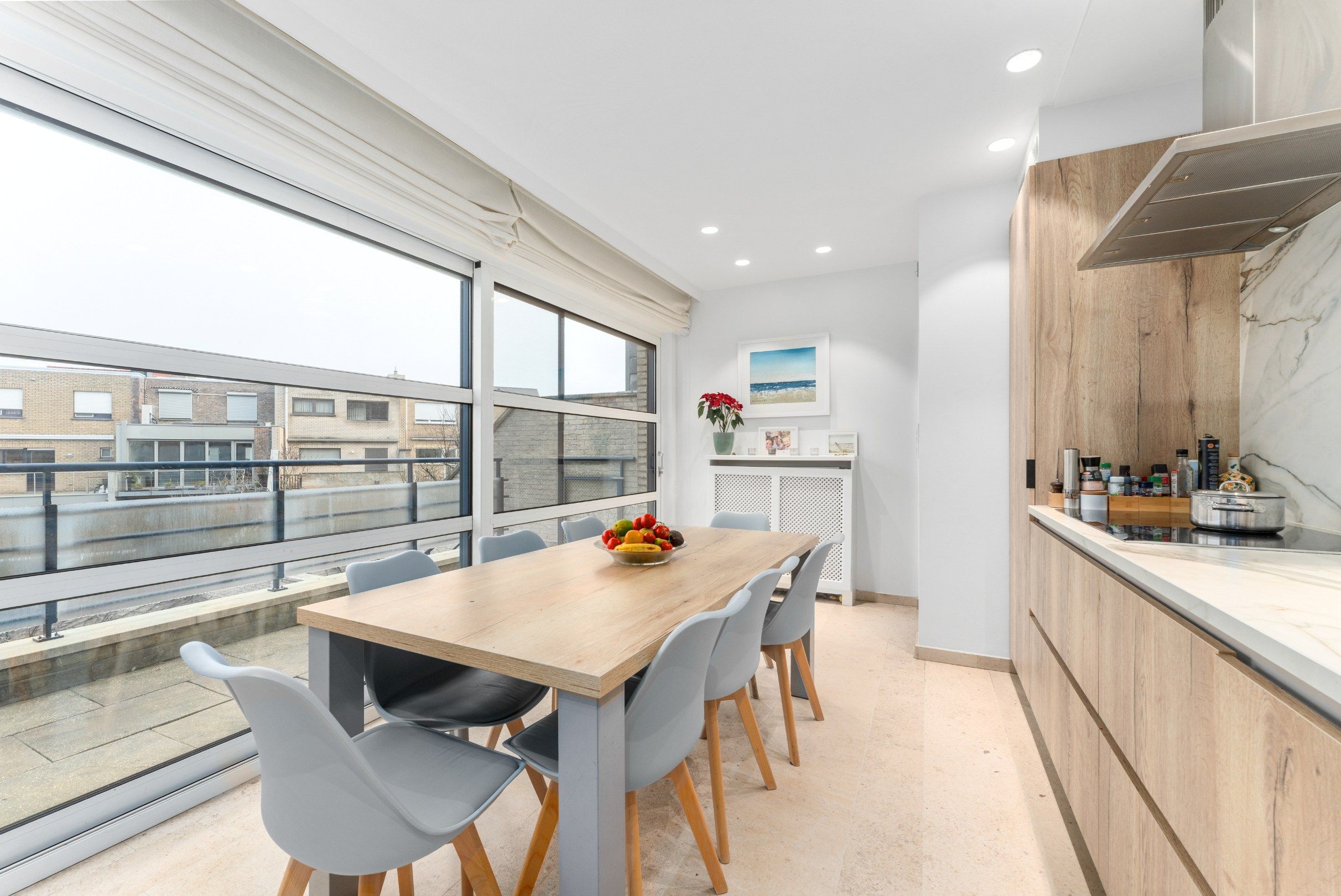 Ruime woning met garage en fantastische tuin te Heist-Aan-Zee. foto 7