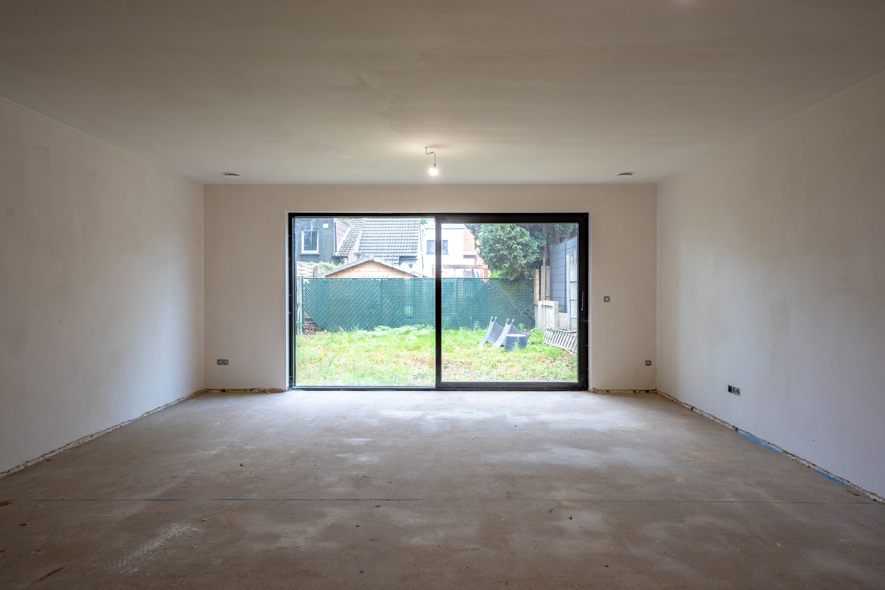 Nieuwbouwwoning met inpandige garage en 5 slaapkamers in Putte-Kapellen!  foto 3