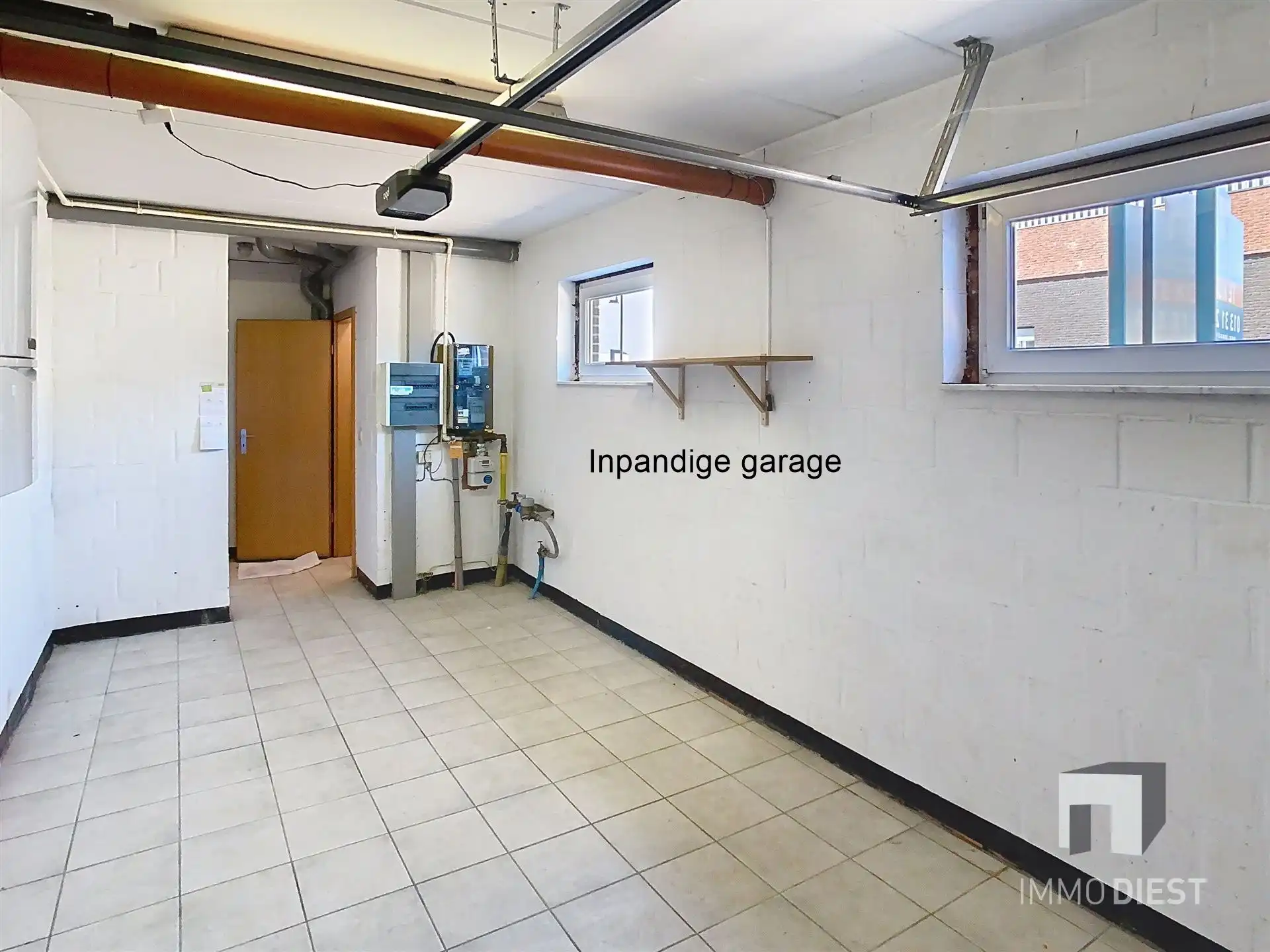 Triplex met 2 slaapkamers en inpandige garage foto 19