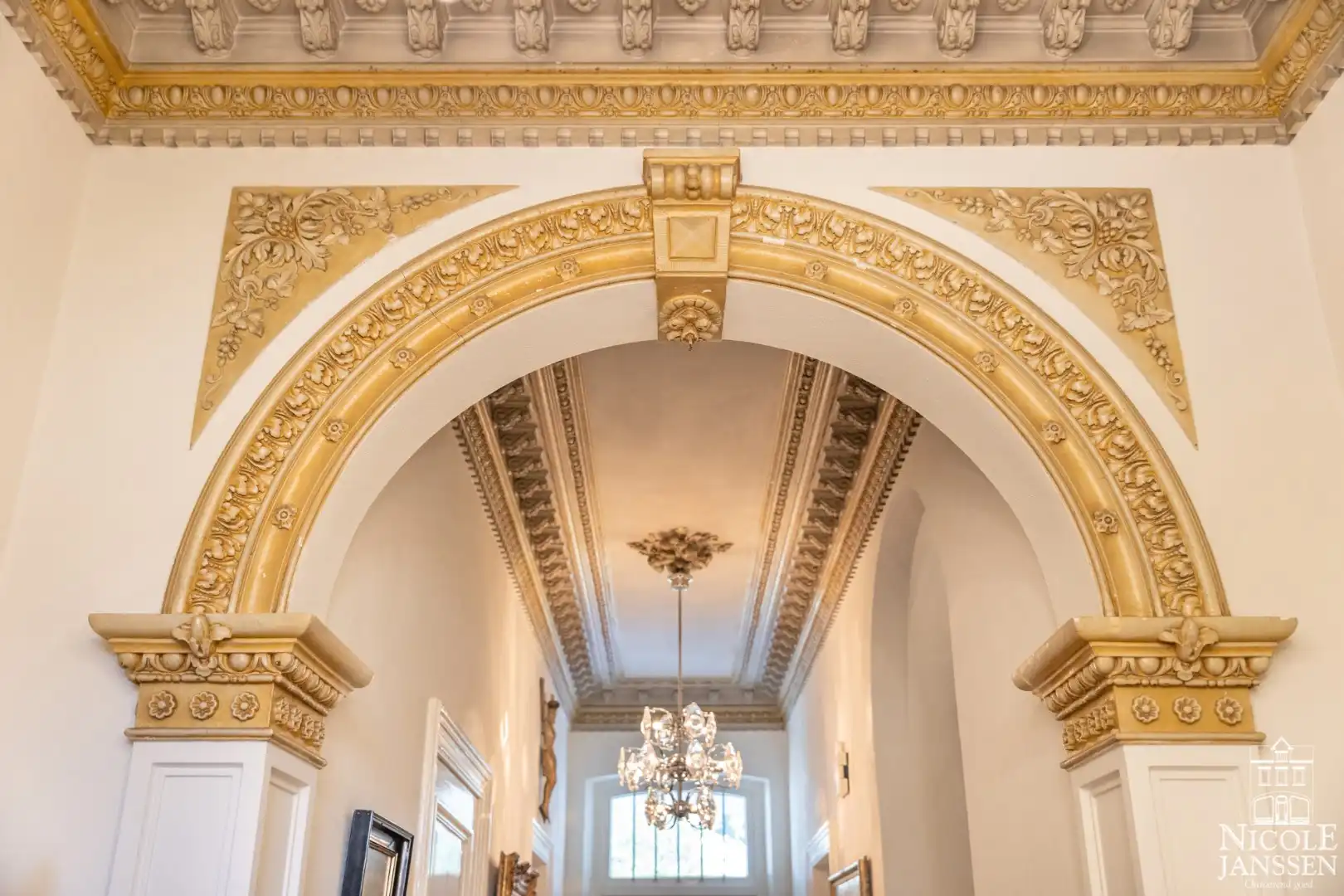 Authentiek herenhuis met conciërgewoning foto 5