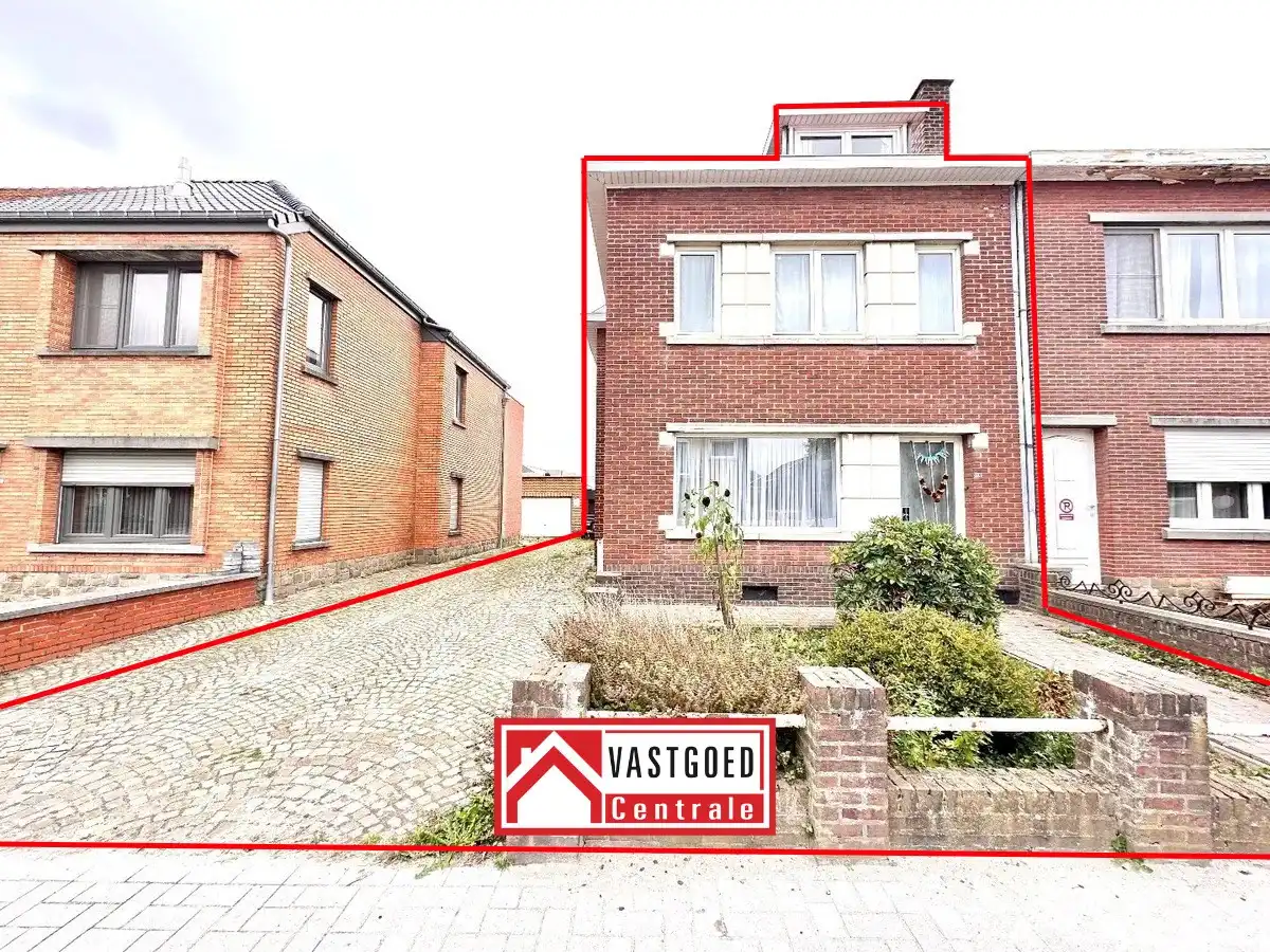 Hoofdfoto van de publicatie: moderne halfopen bebouwing op rustige ligging nabij het centrum van Tongeren