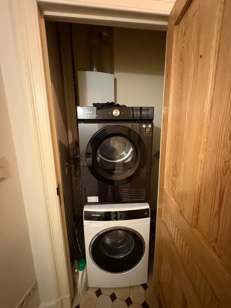 Stijlvol 2-slaapkamerappartement op wandelafstand van Centraal Station foto 14