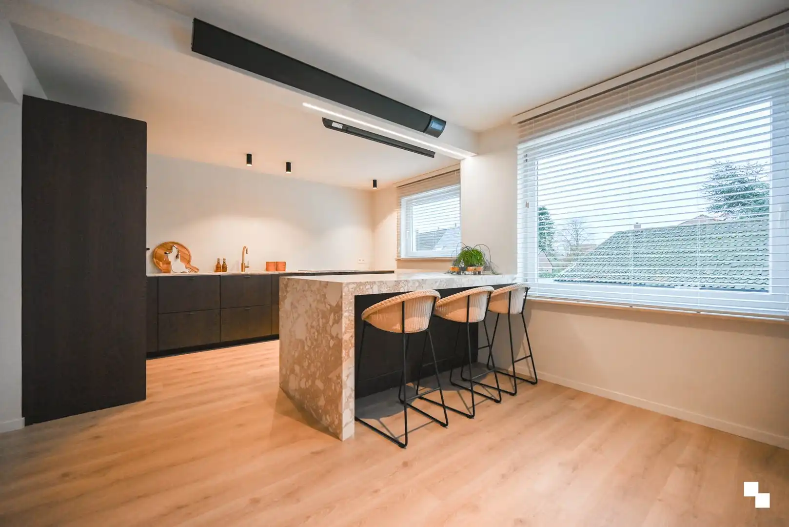 Hoogwaardig afgewerkt appartement in hartje Ingelmunster foto 10