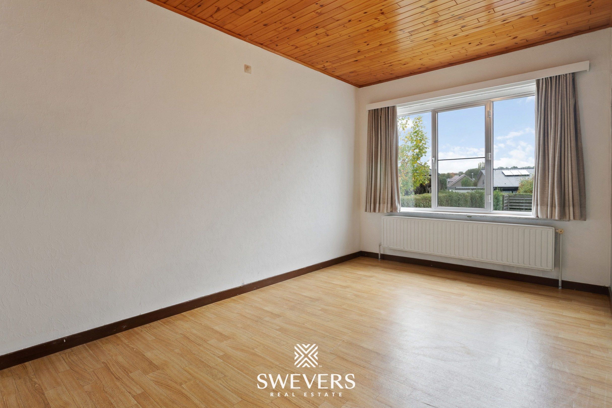 Gelijkvloerse woning met 4 slaapkamers op 8a85 te Viversel. foto 19