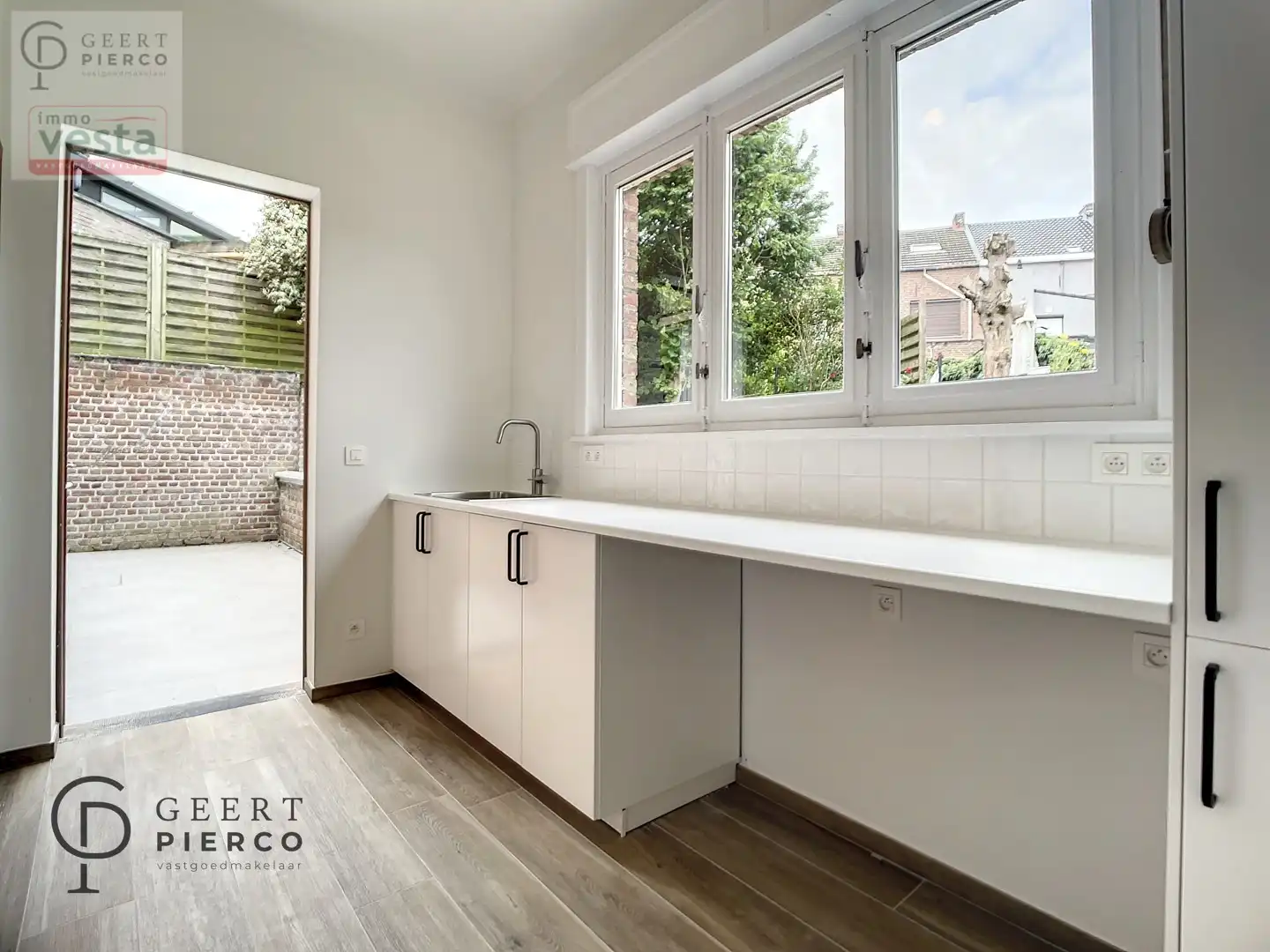 Prachtige gerenoveerde gezinswoning foto 12