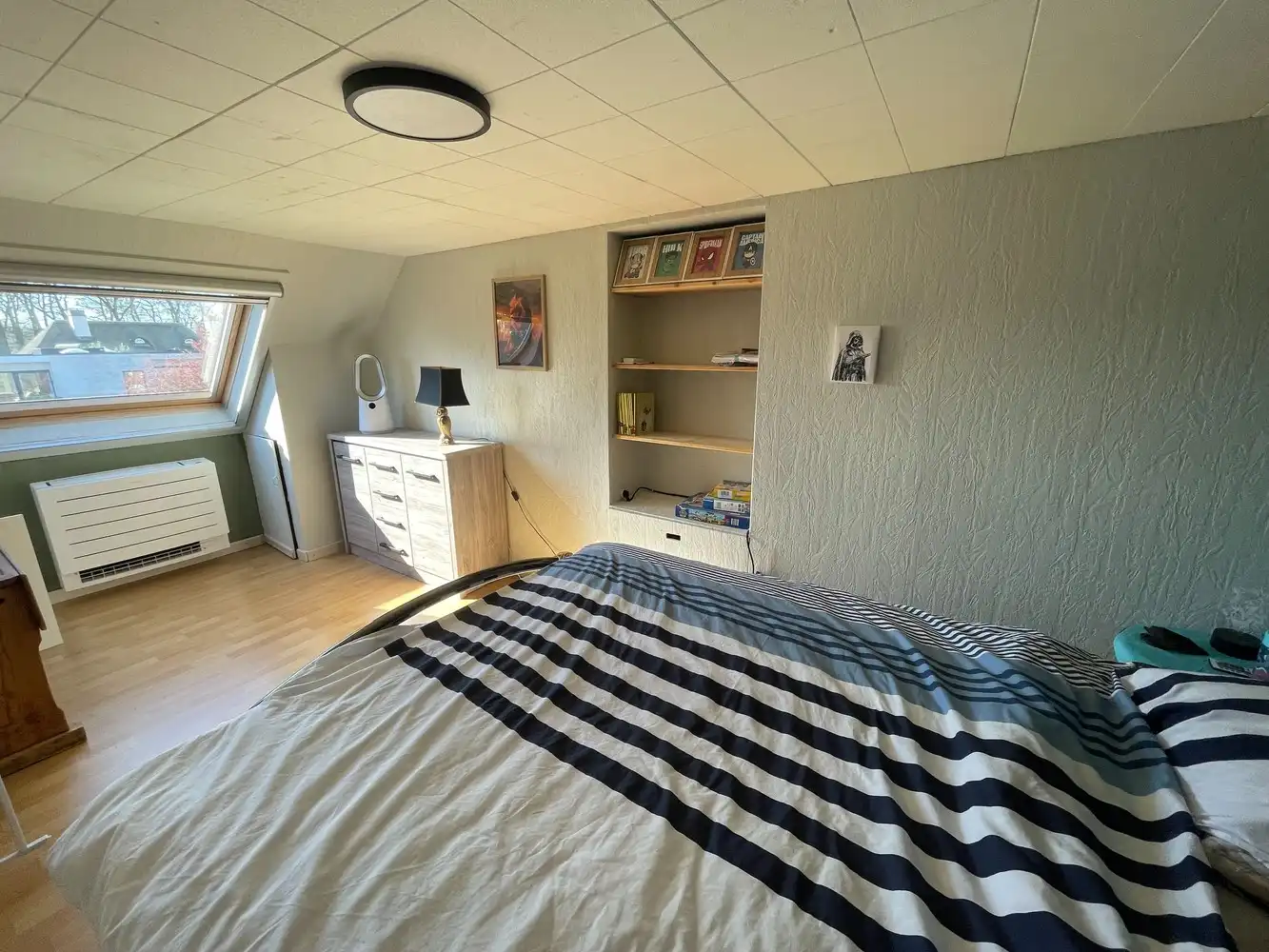 Sint-Andries,Uiterst verzorgd INSTAPKLAAR ENERGIEZUINIG woonhuis ( reno 2019) met grote, zonnige ZUIDWESTgerichte aangelegde terrastuin en prachtig ingericht HUISJE achteraan in de tuin, foto 21